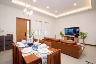 Spacious Heritage House Prime Location Family Stay - 2