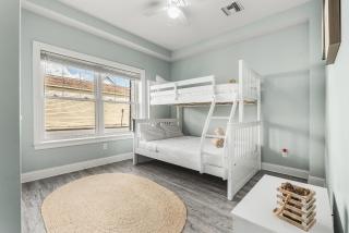 Beachside Abode 1A by Bayley Vacation Rentals - 7