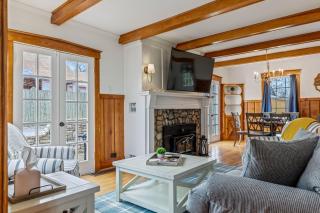 The Blake Cottage Wine Country Home - 9