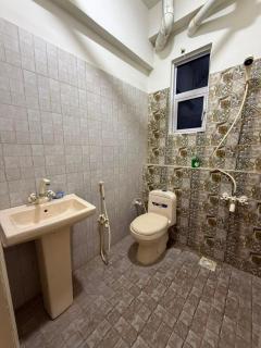 Bright & Cozy 1BR Suite - 2