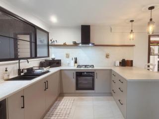 Private Rainforest Cottage - Bingil Bay - 7