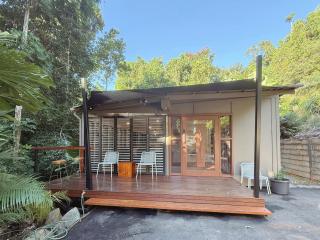 Private Rainforest Cottage - Bingil Bay - 1