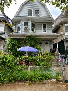 Classical American House 4 - 0