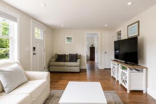 Dennis Beach House - Walk to Beach - Pet Friendly - 7
