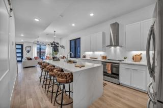 Tremont Modern Stay Gym Sleeps 8 - 5