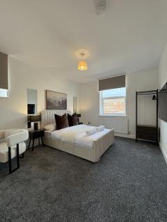 Ferraro - Free Parking - Free Wifi - Sleeps 6 - 8