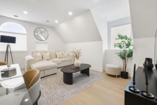 Elegant Parkdale 2BR 2 King Beds Sleeps 6 - 3