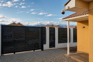 Casa Nueva con Amplio Estacionamiento Privado 3D 2B - 9