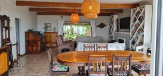 Kingfisher Beach house with sea view - 1