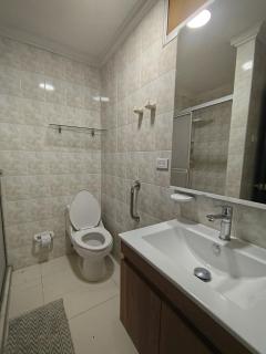 Apartamento grande en el laguito Cartagena - 8