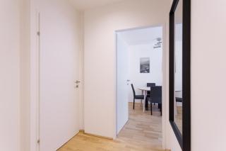 Modern Apartment near Center with Free Parking - 6