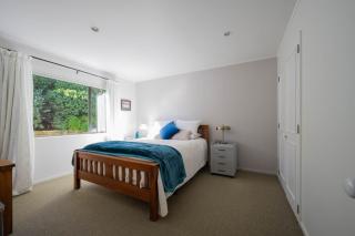 Sea La Vie - in Sunny Nelson - 9