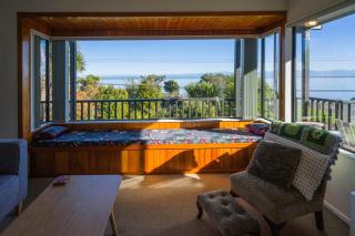 Sea La Vie - in Sunny Nelson - 1