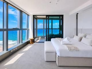Opulence Oceanview 2BR Suite - The Langham wParking - 0
