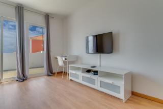 Esfera I Calm Stay With Parking & Workspace - 2