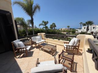 Serene Escape 4 Bedrooms Villa - Hacienda Red - 2