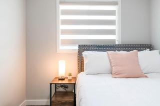 Stylish 3BR Home That Sleeps 10 With Air conditioner, Fast Wifi , Private Garage Parking - 5