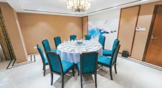 ZMAX Hotels Wuhan East Lake - 4
