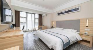 City Comfort Inn Chengdu Giant Panda Base - 1