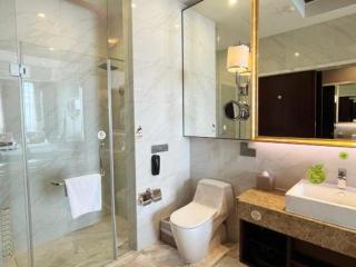 Bairun Zhenjiang International Hotel - 1