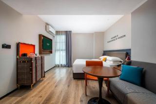 City Comfort Premier Hotel Liuzhou Wuxing Pedestrian Street Jinggu Building - 4