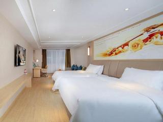 Vienna Hotel Sichuan Ganzi 318 National Highway Yajiang - 2