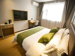 GreenTree Inn Xiaoyi Wanda Plaza - 2