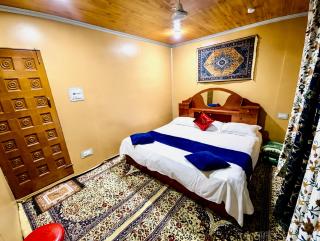 New Biloo palace group of houseboats - 0