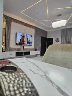 Grey Ivy Apartment - 7