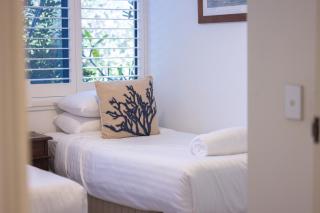 Coastal SOL -Right on Clarkes Beach! - 2