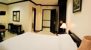 People's Hotel - 4