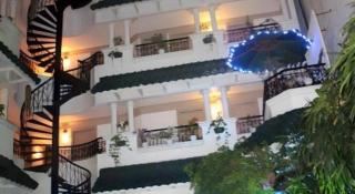 Hotel Galleria - 9