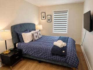 Niagara Luxe Retreat - 5 Mins to Niagara Falls - Sleeps 6 - 4