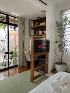 Frangipani Private Garden Guest Suite Free Netflix - 7