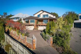 Family Friendly 4 Bedroom Home - 6