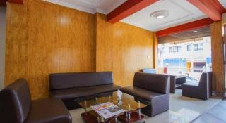 OYO 414 Hotel Om - 8