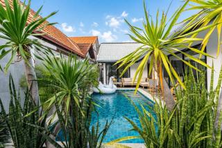 Luxury Pool Villa Pattaya Center C8 - 4 Bedroom - 5