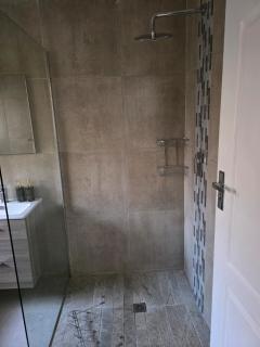 Monthly Stays-Fully furnished 2BR Near Menlyn-Ideal for relocation and Corporate stays - 3