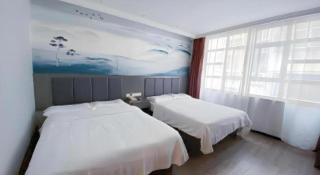 GreenTree Inn HanZhong Railway Station Beiyihuan Road Express Hotel - 1