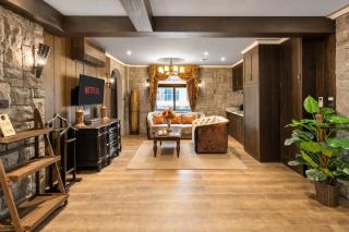 The Castle Pratumnak Hill Pattaya 6 Bedroom - 1