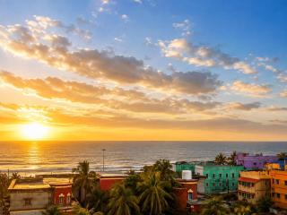 SEA VIEW rooftop - HOTEL SWARGADWAR - PURI KBR - Near Sea Beach & Shree jagannath Temple - wifi - Lift - Parking - Restaurant - FAMILY HOTEL - 4