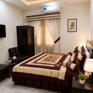 Galaxy Inn Guest House - 1