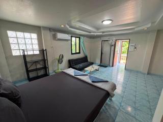 Tommy Apartment - main road - 1