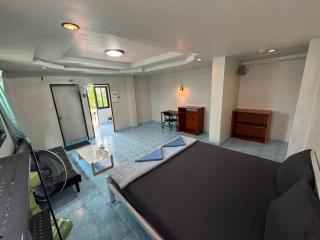Tommy Apartment - main road - 1