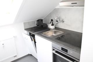 M&J Modernes Apartment in Neckarsulm für 4 Gäste - 1