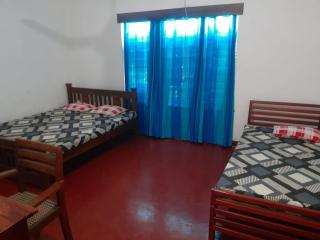 Gal Bungalow - 1