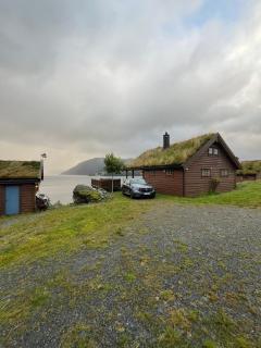 Views of fjords and mountains with hottub - 7