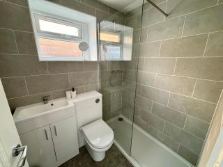 Family friendly 2 bedroom bungalow - 4