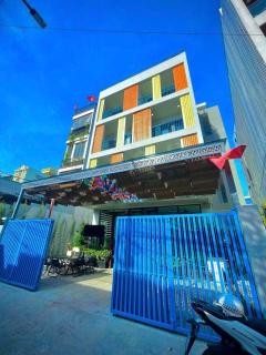 Studio apartment with a balcony near Dragon Bridge - 6