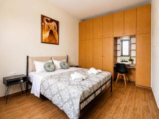 Arturo's Town House - 1